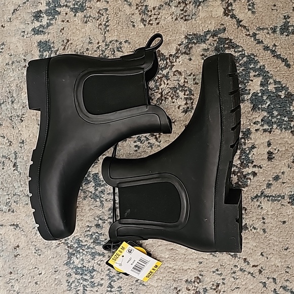 New Eddie Bauer, Hailey rain boots, size 8 - Picture 4 of 4